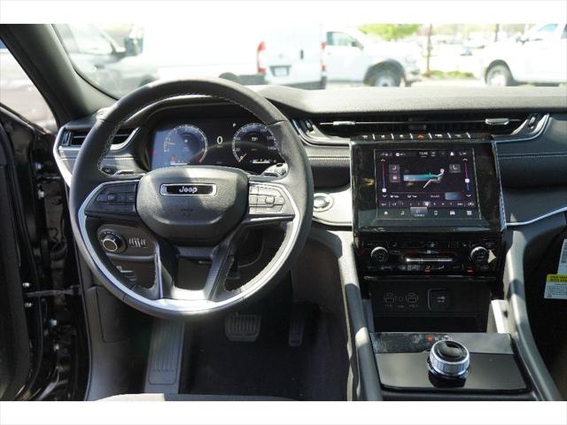 new 2025 Jeep Grand Cherokee car, priced at $40,772