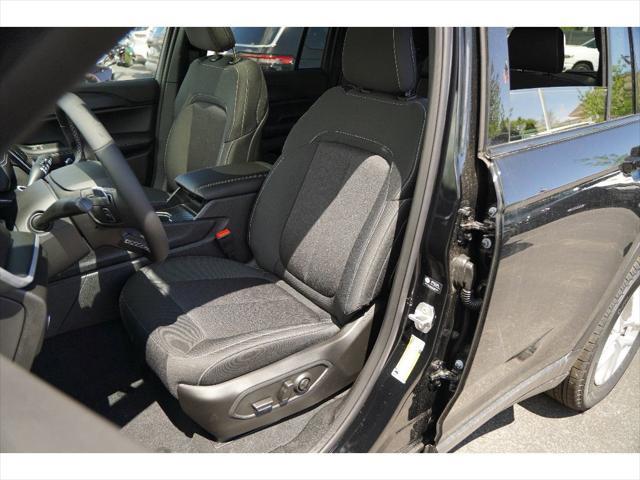 new 2025 Jeep Grand Cherokee car, priced at $37,882