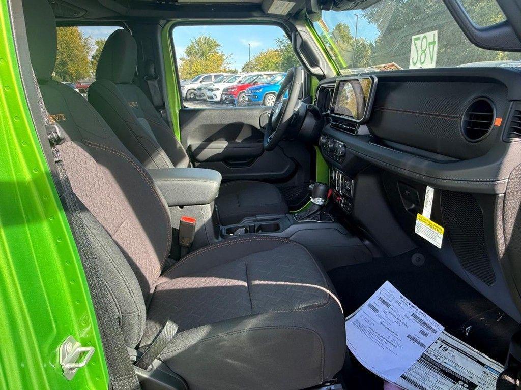 new 2025 Jeep Gladiator car, priced at $51,155