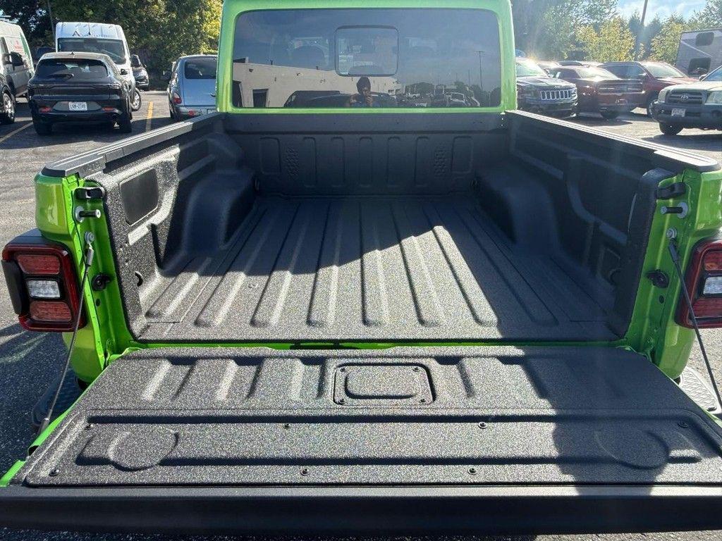new 2025 Jeep Gladiator car, priced at $51,155
