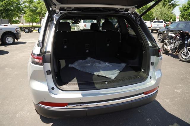 new 2025 Jeep Grand Cherokee car, priced at $43,773