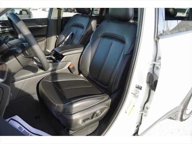 used 2023 Jeep Grand Cherokee car, priced at $34,984