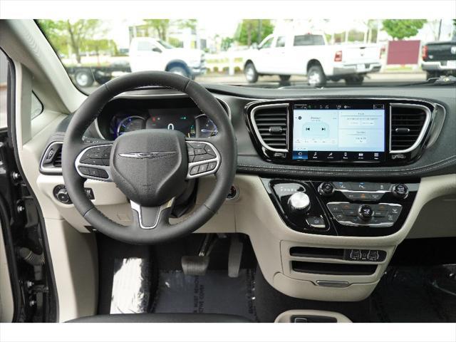 used 2023 Chrysler Pacifica Hybrid car, priced at $29,975