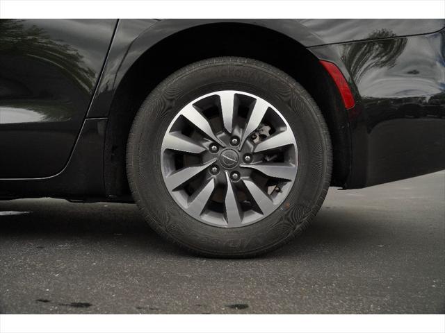 used 2023 Chrysler Pacifica Hybrid car, priced at $29,975