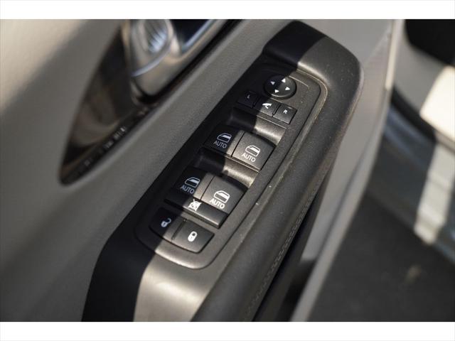 used 2023 Chrysler Pacifica car, priced at $28,398
