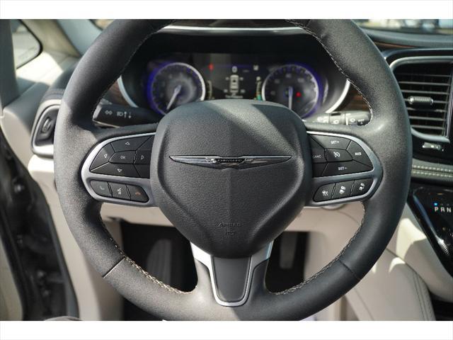 used 2023 Chrysler Pacifica car, priced at $28,398