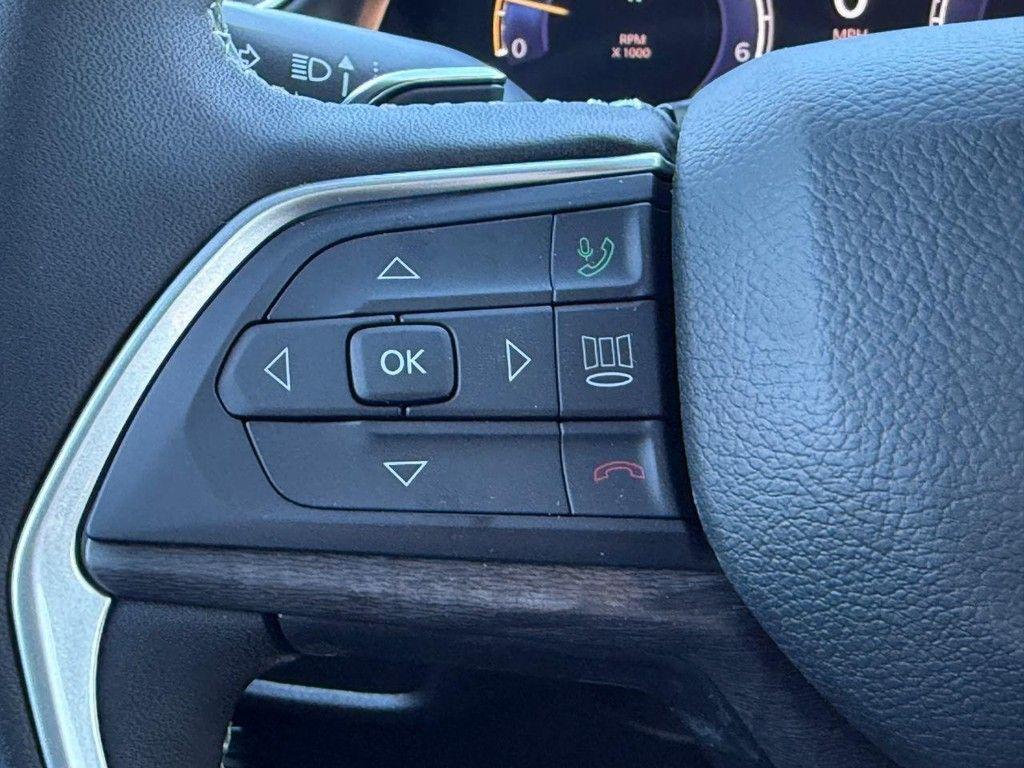 new 2025 Jeep Grand Cherokee car, priced at $43,754