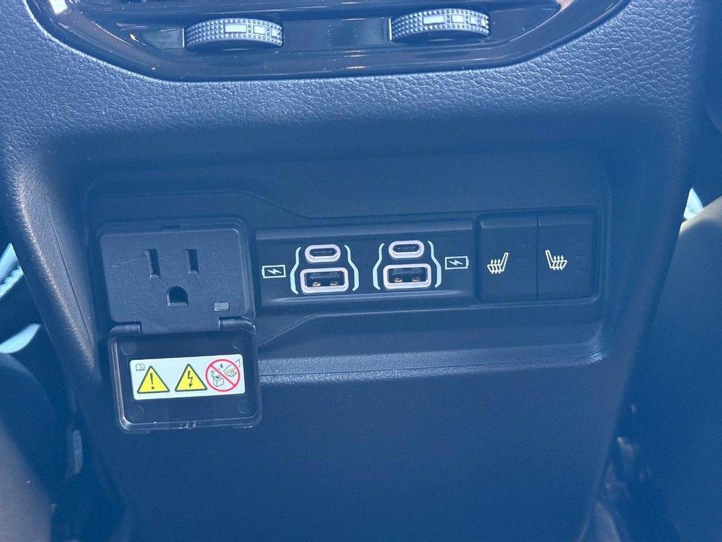 new 2025 Jeep Grand Cherokee car, priced at $43,754