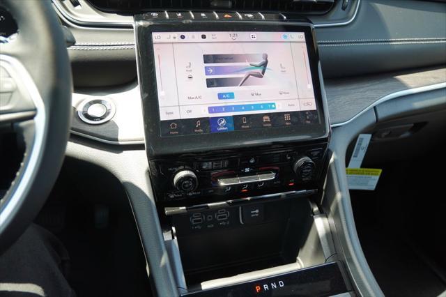 new 2025 Jeep Grand Cherokee car, priced at $43,773