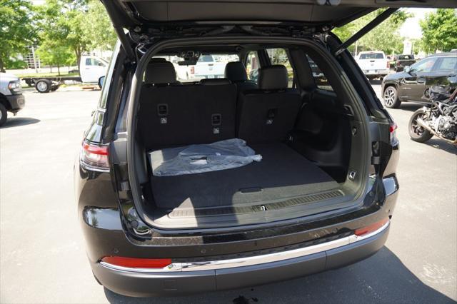 new 2025 Jeep Grand Cherokee car, priced at $43,773