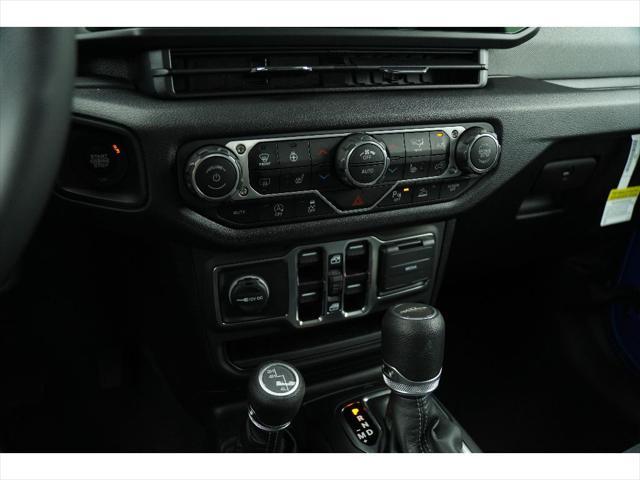 new 2025 Jeep Gladiator car, priced at $49,558
