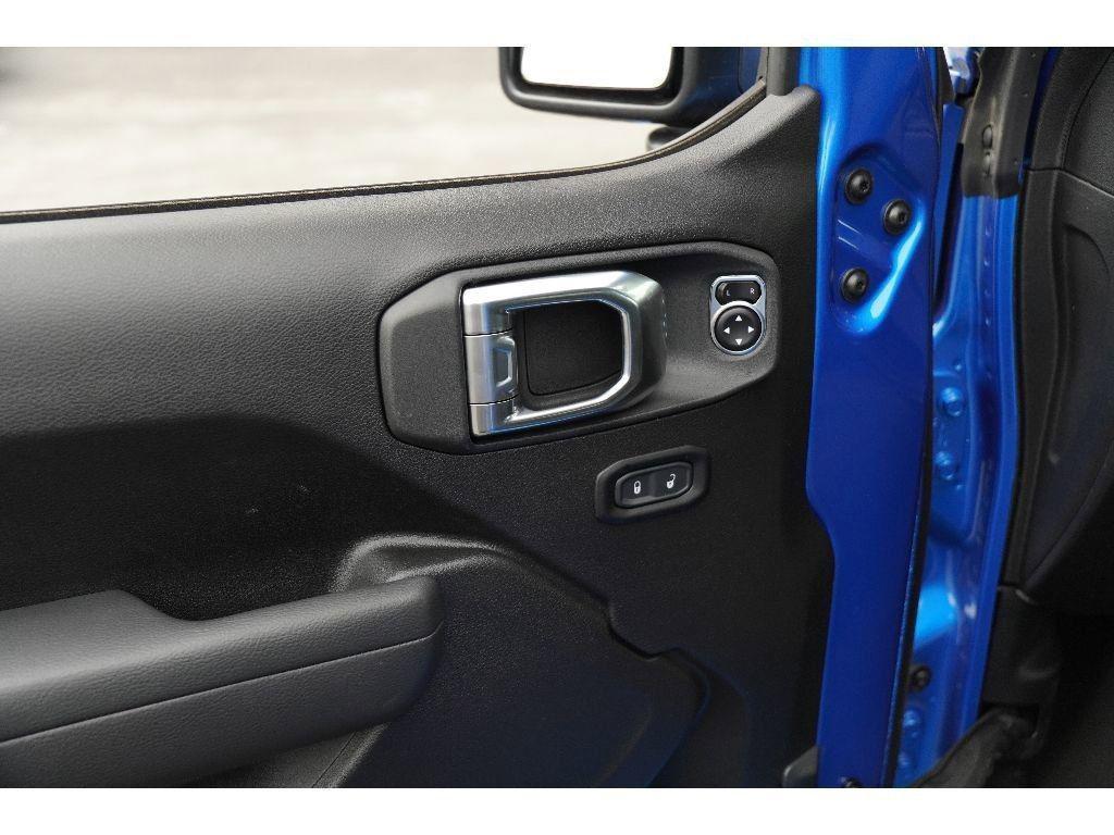 new 2025 Jeep Gladiator car, priced at $47,602