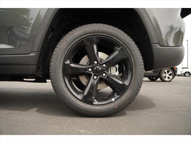 new 2025 Jeep Grand Cherokee car, priced at $55,160