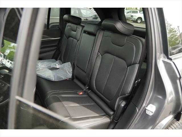 new 2025 Jeep Grand Cherokee car, priced at $55,160
