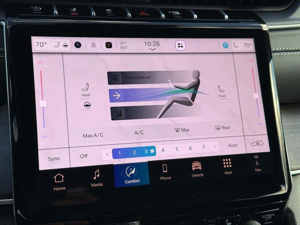 new 2025 Jeep Grand Cherokee car, priced at $44,272