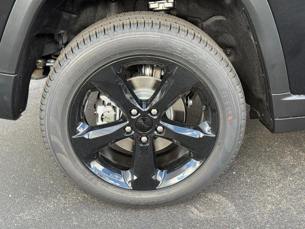 new 2025 Jeep Grand Cherokee car, priced at $44,272