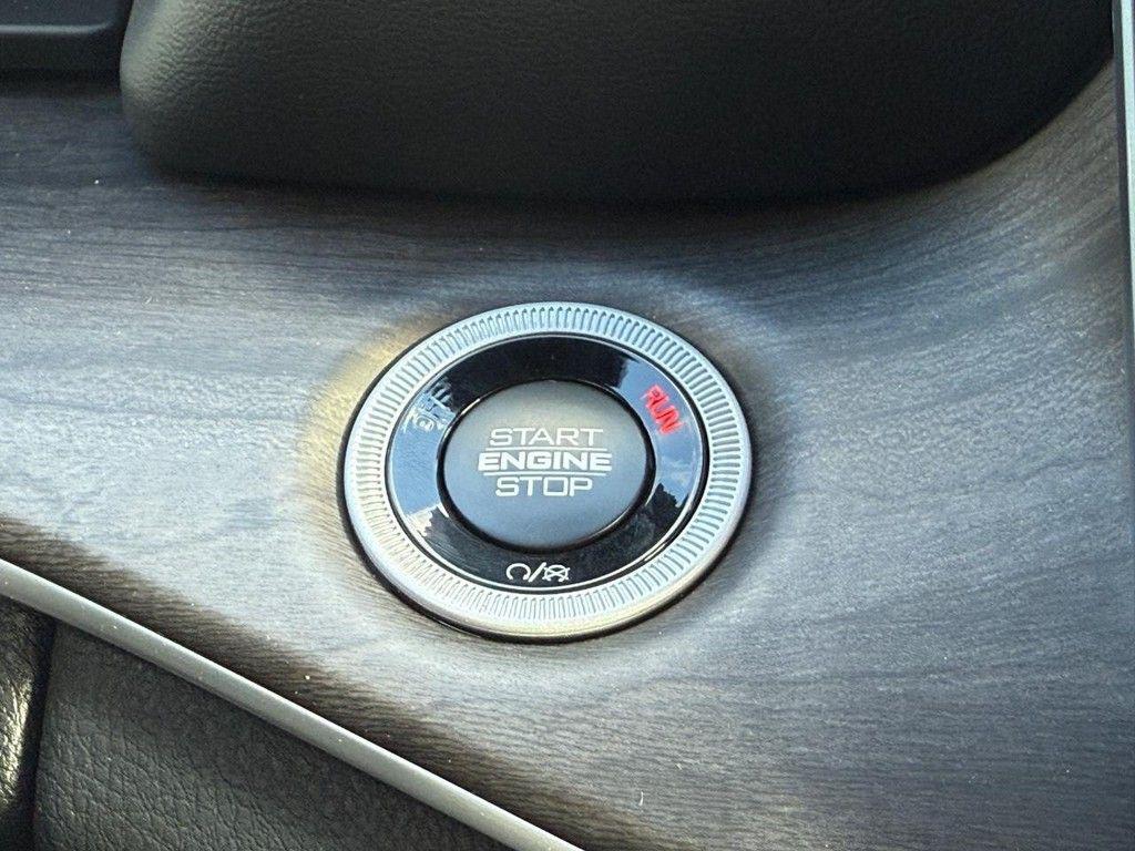 new 2025 Jeep Grand Cherokee car, priced at $44,272