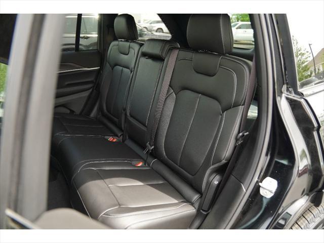 new 2025 Jeep Grand Cherokee car, priced at $42,877