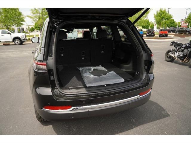 new 2025 Jeep Grand Cherokee car, priced at $42,877