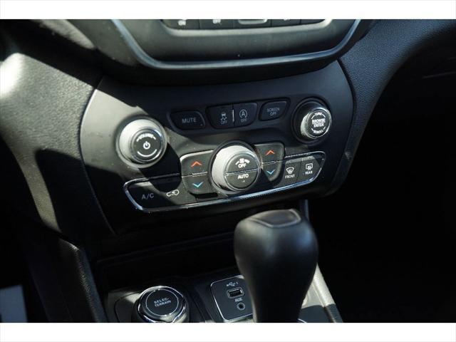 used 2023 Jeep Cherokee car, priced at $22,999