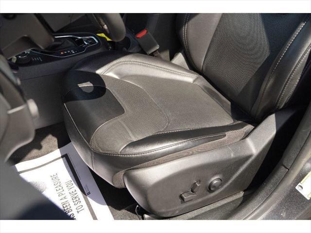 used 2023 Jeep Cherokee car, priced at $22,999