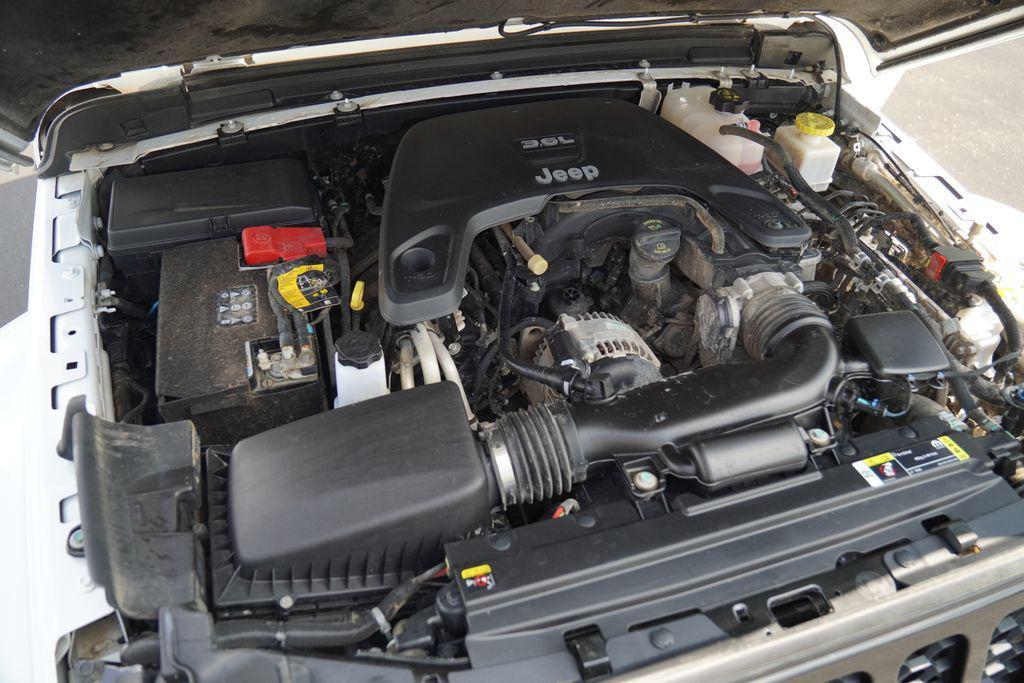 used 2021 Jeep Gladiator car, priced at $30,877