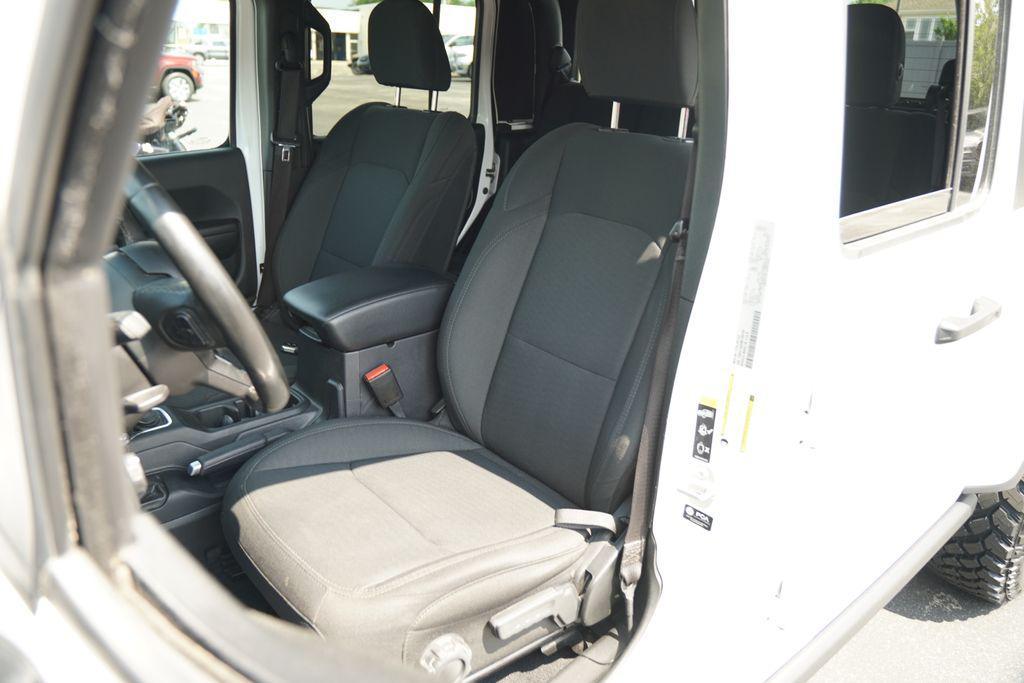 used 2021 Jeep Gladiator car, priced at $30,877