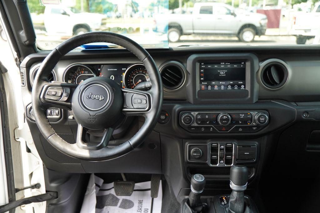 used 2021 Jeep Gladiator car, priced at $30,877