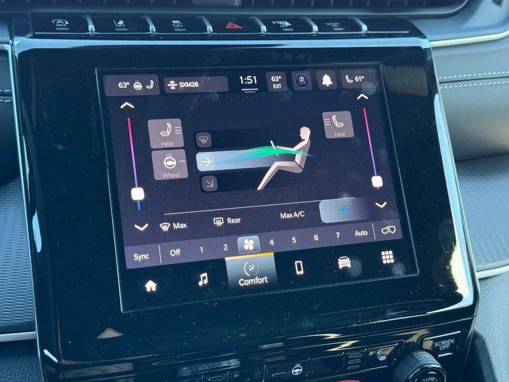 new 2025 Jeep Grand Cherokee car, priced at $41,036