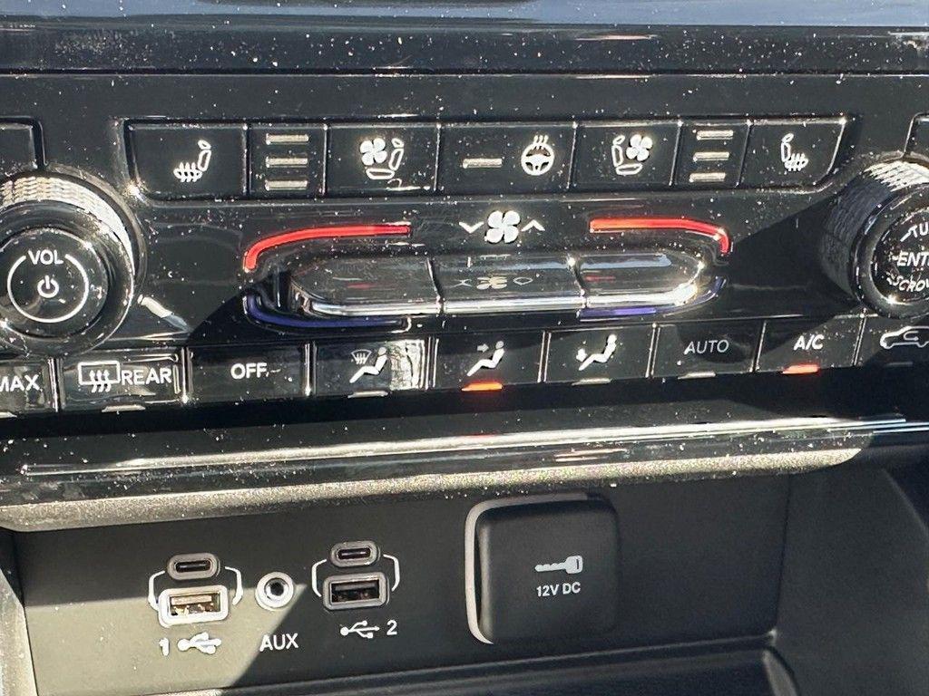 new 2025 Jeep Grand Cherokee L car, priced at $49,537