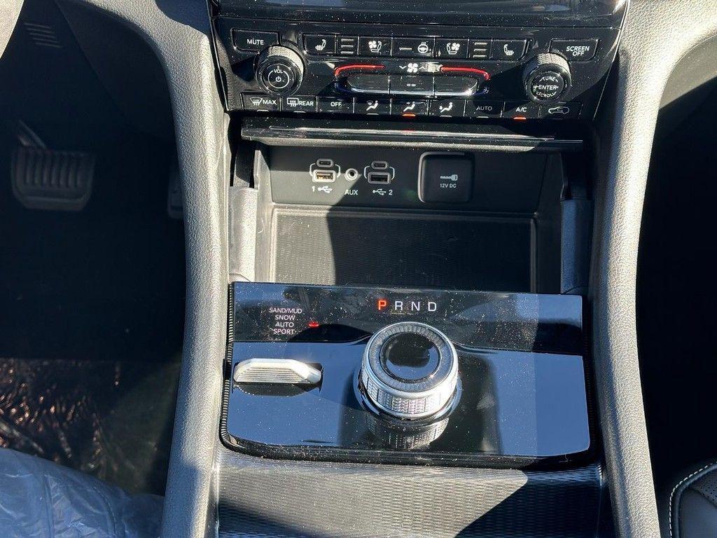 new 2025 Jeep Grand Cherokee L car, priced at $49,537