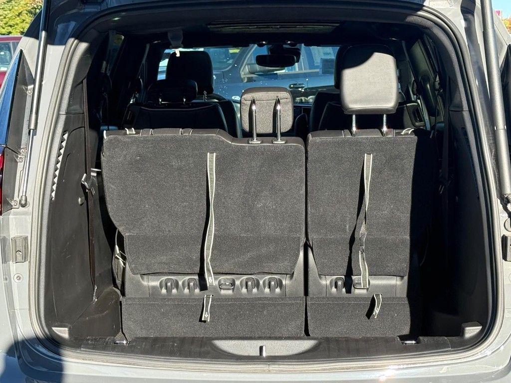 used 2025 Chrysler Pacifica car, priced at $39,309