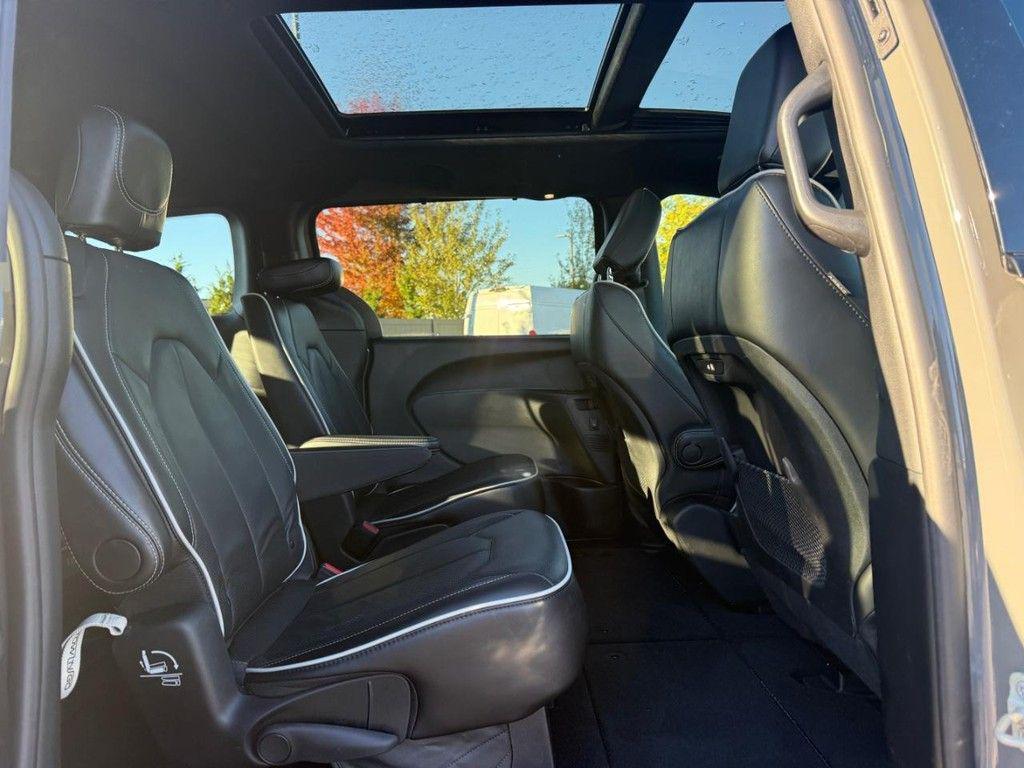 used 2025 Chrysler Pacifica car, priced at $39,309