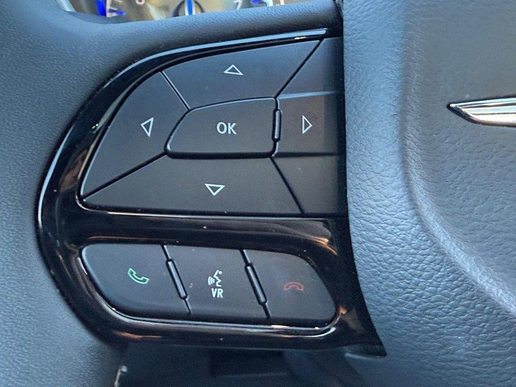 used 2025 Chrysler Pacifica car, priced at $39,309