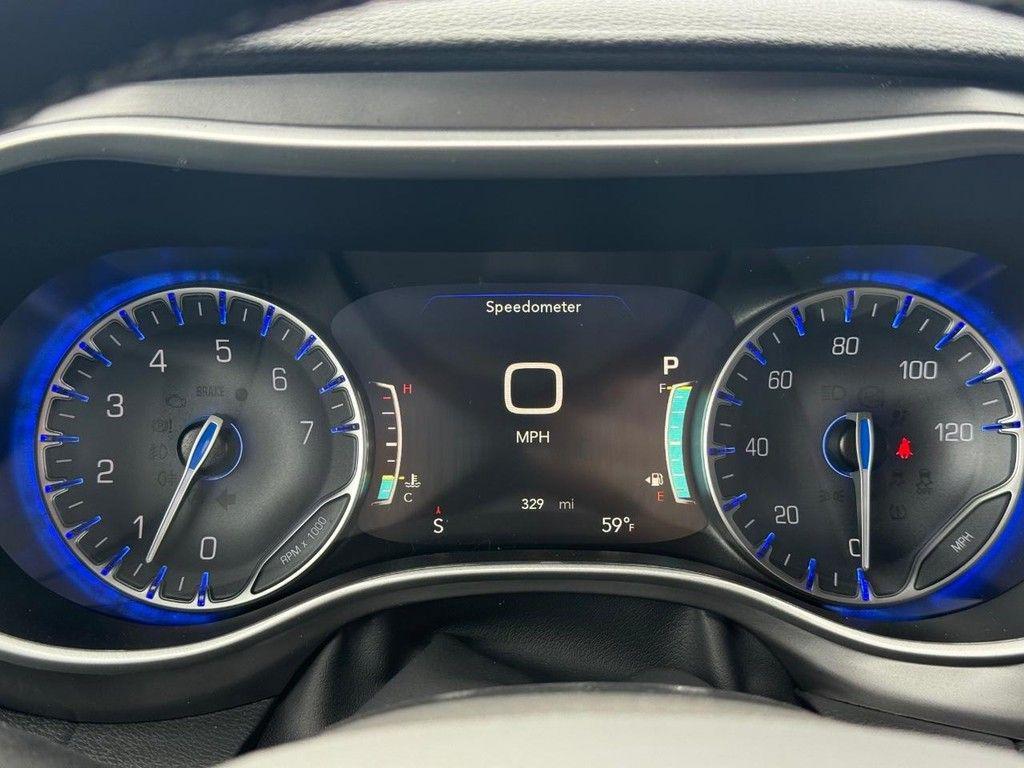 new 2025 Chrysler Pacifica car, priced at $40,688