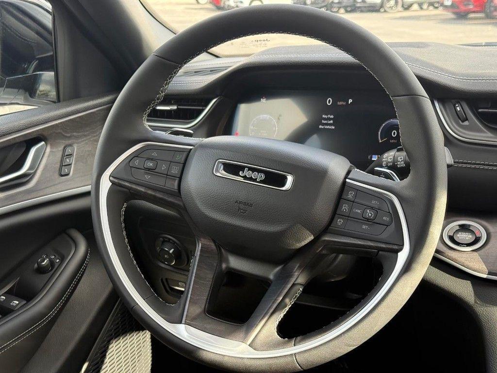 new 2025 Jeep Grand Cherokee L car, priced at $50,524
