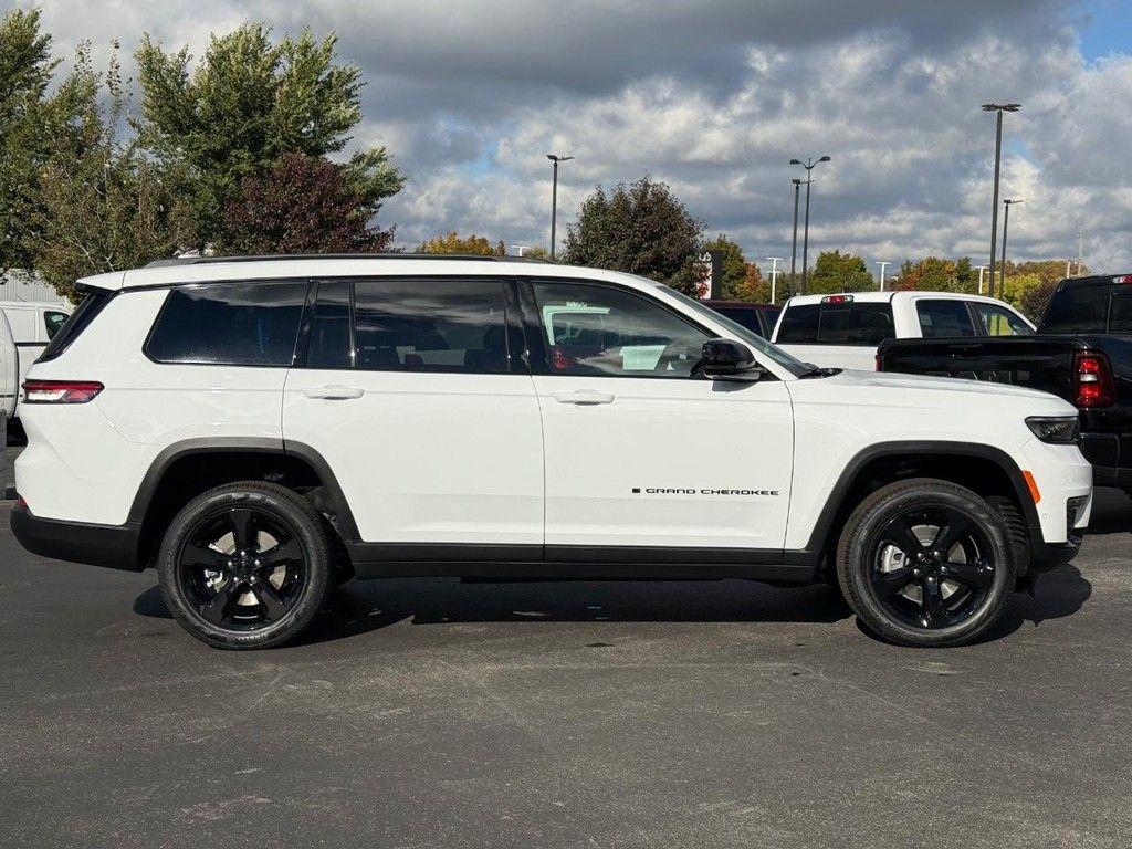 new 2025 Jeep Grand Cherokee L car, priced at $50,524