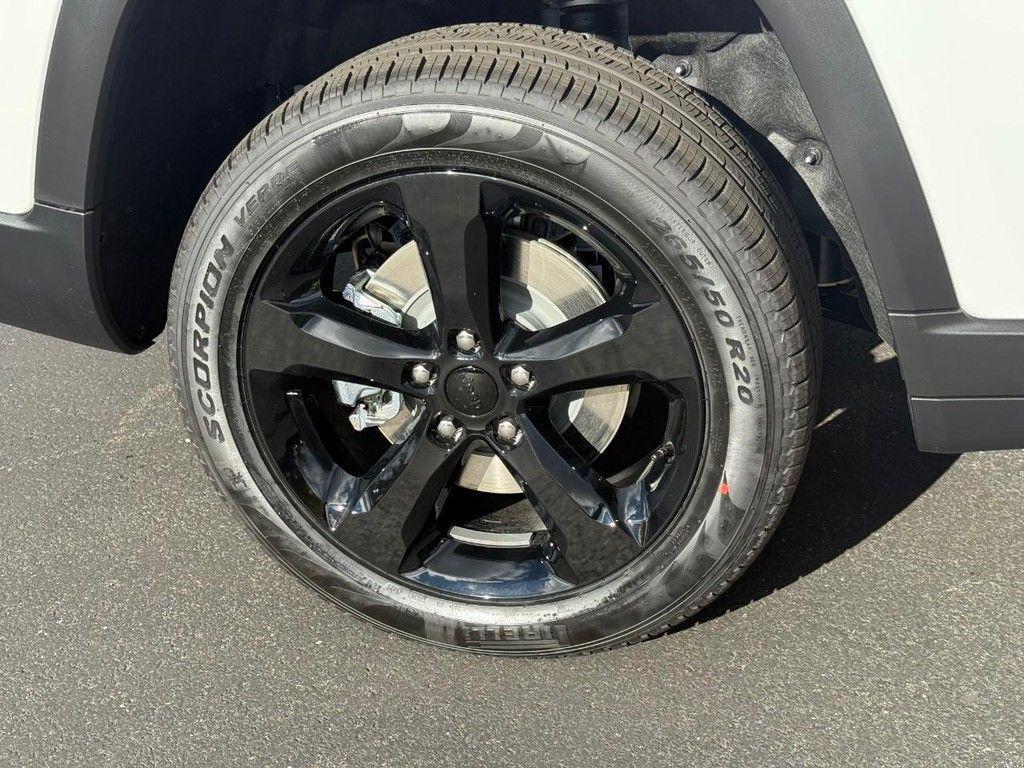 new 2025 Jeep Grand Cherokee L car, priced at $50,524