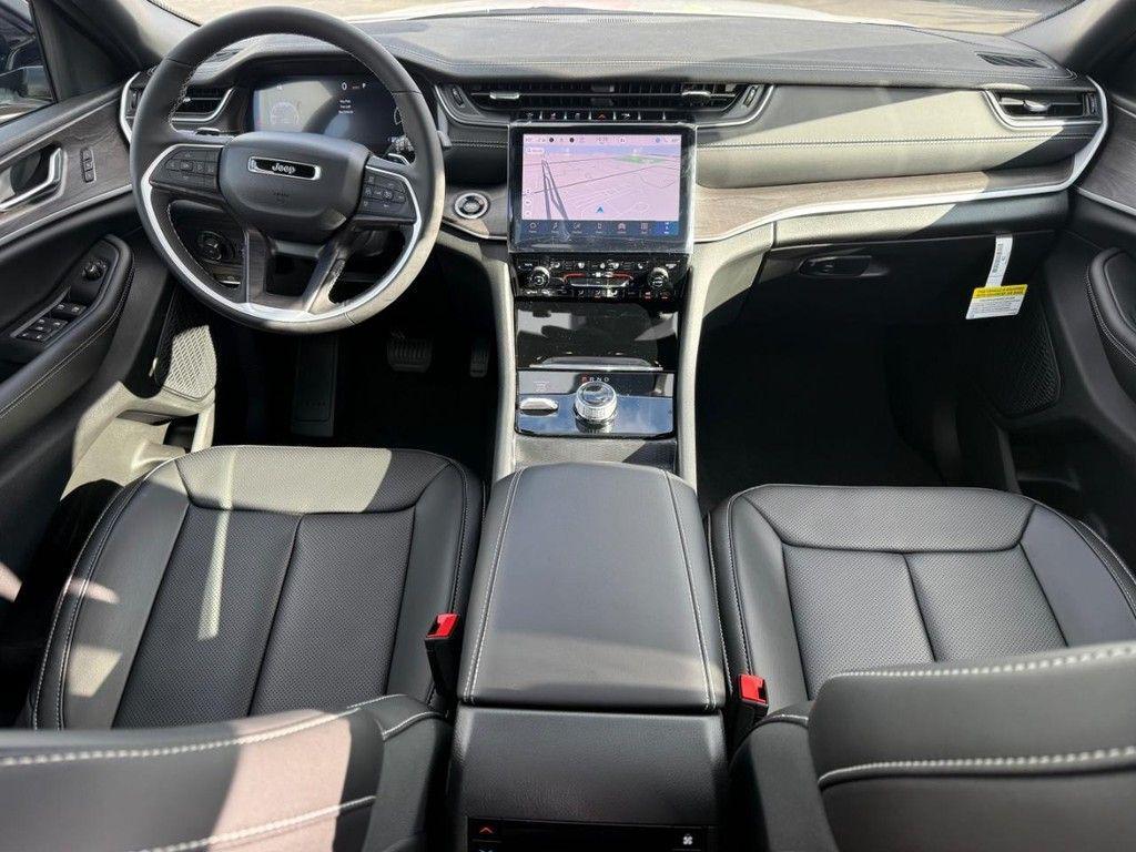new 2025 Jeep Grand Cherokee L car, priced at $50,524