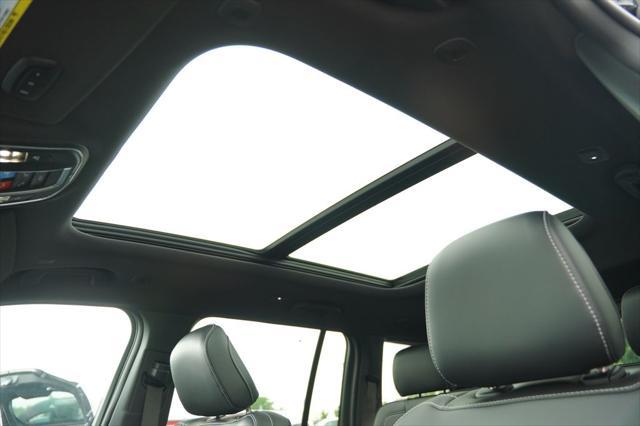 new 2025 Jeep Grand Cherokee car, priced at $46,036