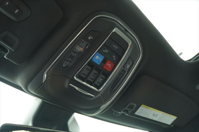 new 2025 Jeep Grand Cherokee car, priced at $46,036