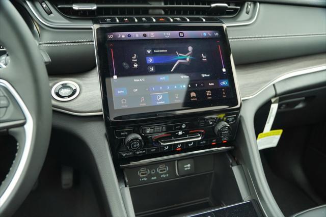 new 2025 Jeep Grand Cherokee car, priced at $46,036