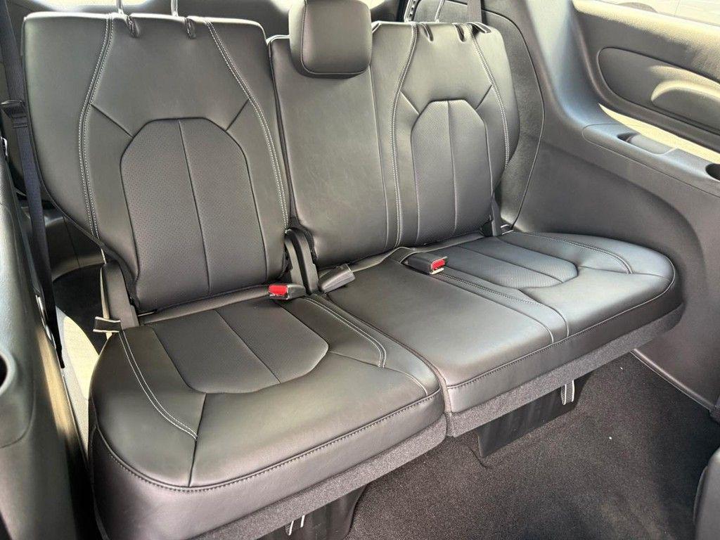 new 2026 Chrysler Pacifica car, priced at $43,996