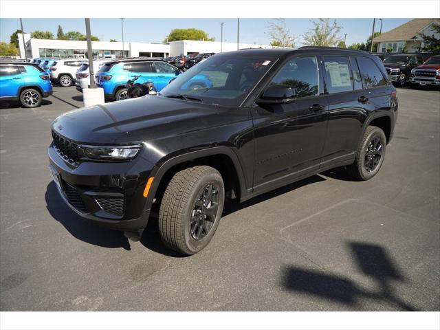 new 2025 Jeep Grand Cherokee car, priced at $45,025