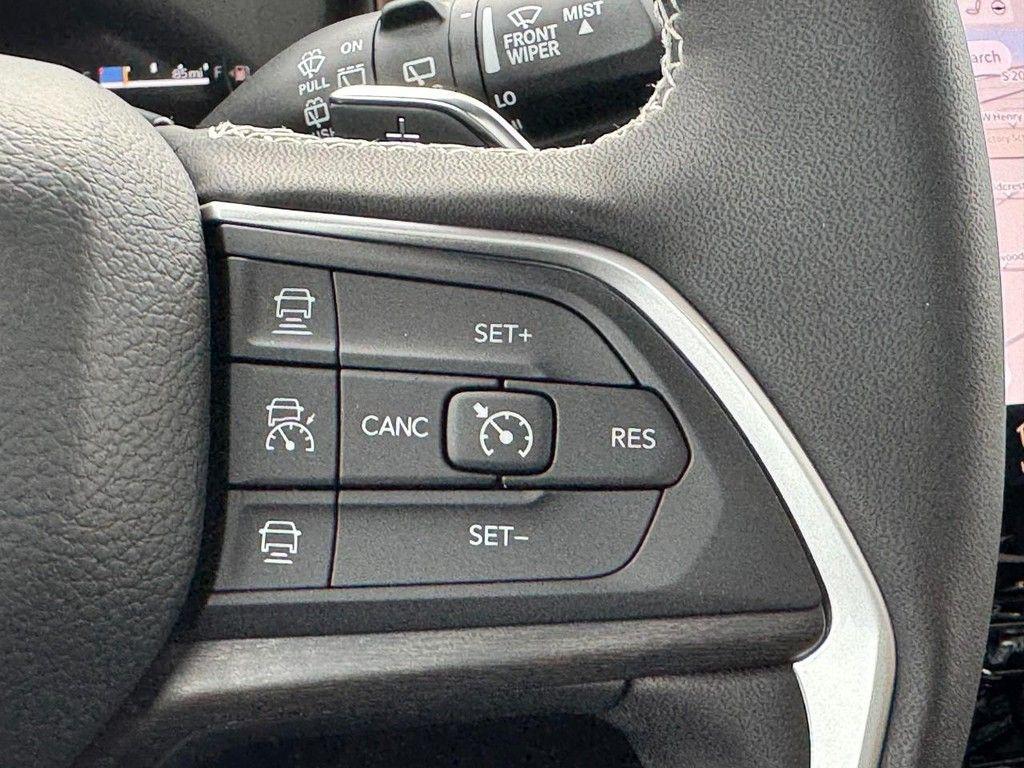 new 2025 Jeep Grand Cherokee car, priced at $46,982