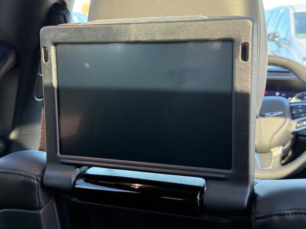 new 2026 Chrysler Pacifica car, priced at $45,877