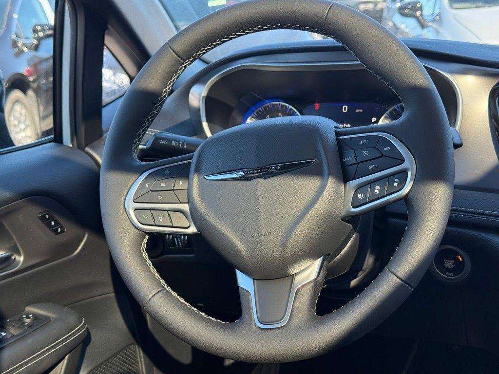 new 2026 Chrysler Pacifica car, priced at $45,877