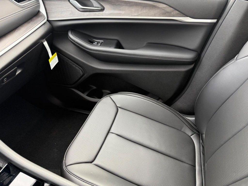 new 2025 Jeep Grand Cherokee L car, priced at $51,042