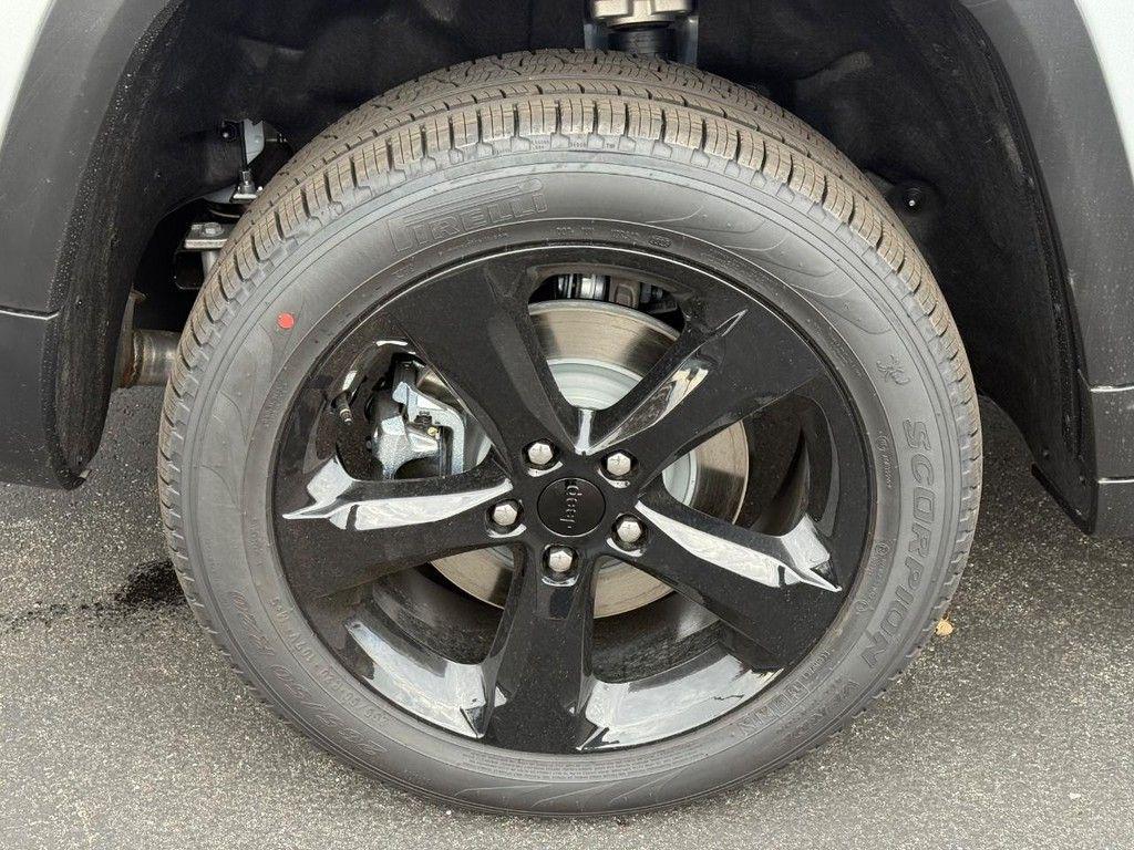 new 2025 Jeep Grand Cherokee L car, priced at $51,042