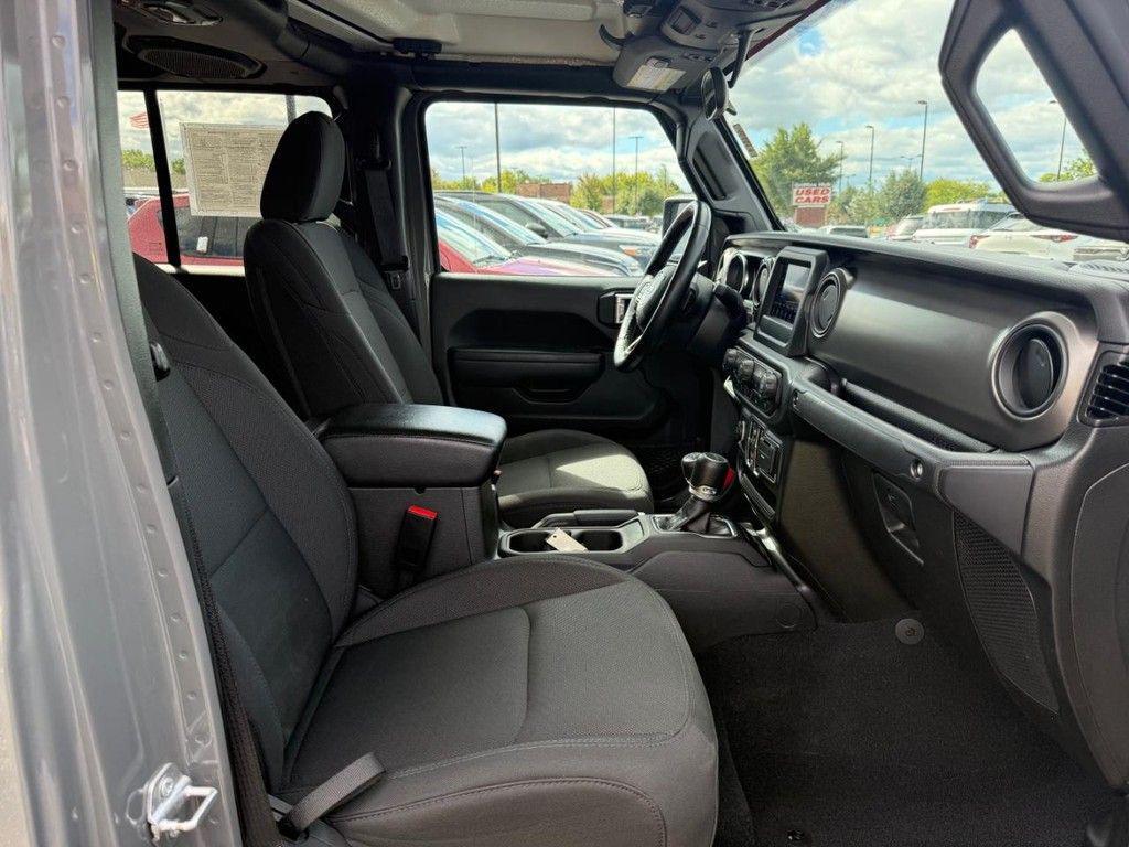 used 2022 Jeep Gladiator car, priced at $32,976